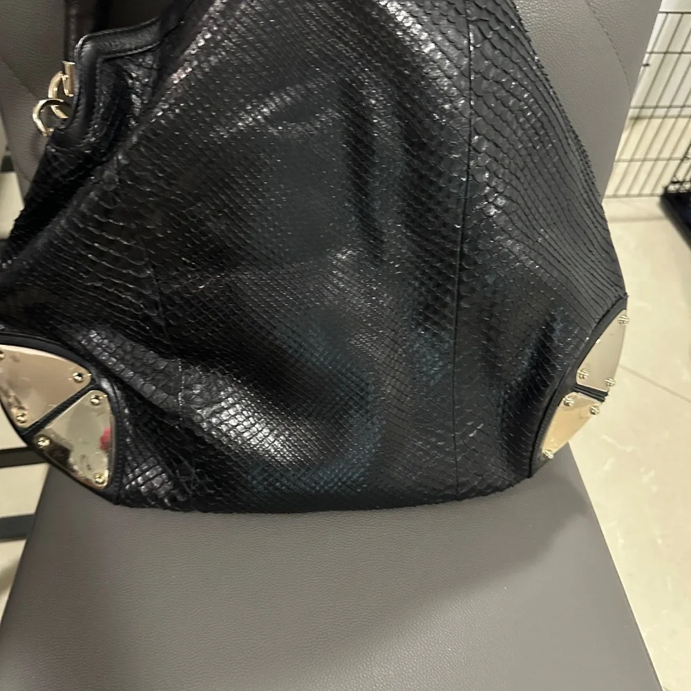 Gucci Black Python-Embossed Leather Bamboo Tassel Hobo Bag with Gold Corners - Picture 3 of 8
